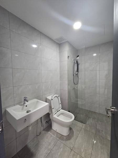 Service Residence for Rent at Altris Residences @ The Quartz WM - Kelly Kok - Bathroom - PropertyGuru.com.my
