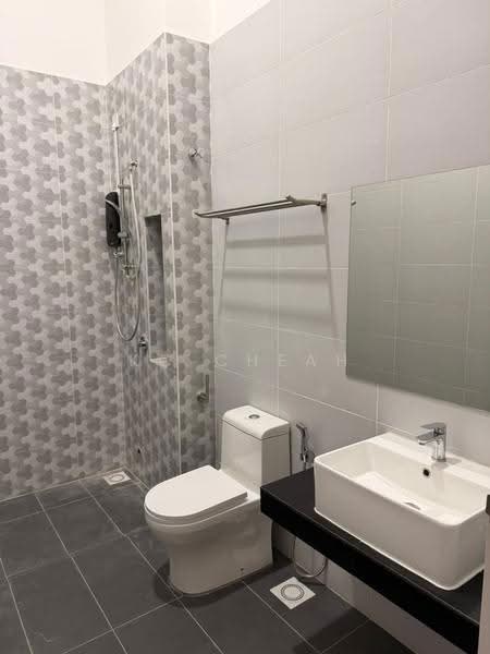 1-storey Terraced House for Rent in Eco Grandeur (Puncak Alam) - KC Cheah - Bathroom - PropertyGuru.com.my