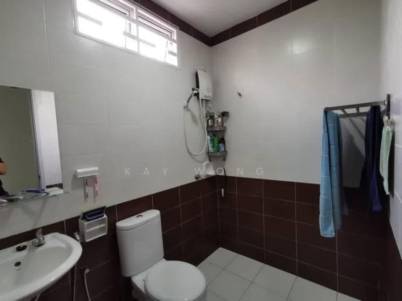 Rumah Teres 3-Tingkat untuk Dijual di Balik Pulau (Penang) - Kay Wong - Bathroom - PropertyGuru.com.my