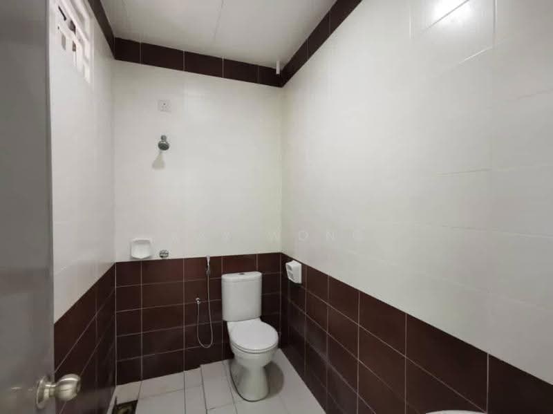 Rumah Teres 3-Tingkat untuk Dijual di Balik Pulau (Penang) - Kay Wong - Bathroom - PropertyGuru.com.my
