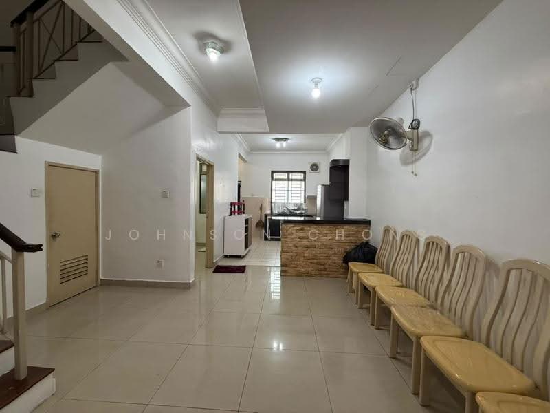 2-storey Terraced House for Sale in Taman Mount Austin (Tebrau) - Johnson Chong - Living Room - PropertyGuru.com.my