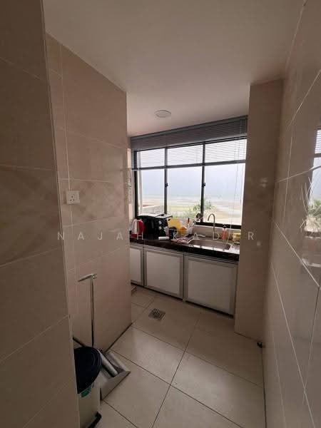 Kondominium untuk Dijual di Tanjung Biru - Najah Kadir - Kitchen - PropertyGuru.com.my