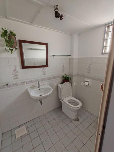 Apartment for Sale at Subang Perdana Goodyear Court 3 - Sharon Choo - Bathroom - PropertyGuru.com.my