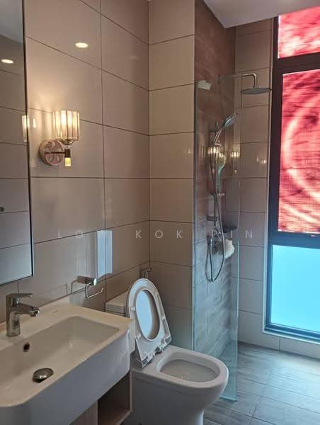 Kediaman Servis untuk Dijual di Avara - Low Kok Pin - Bathroom - PropertyGuru.com.my