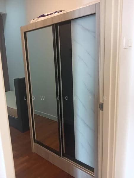 Kediaman Servis untuk Dijual di Avara - Low Kok Pin - Bedroom - PropertyGuru.com.my