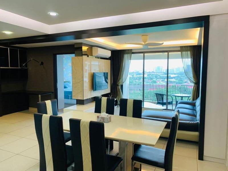 Pangsapuri untuk Dijual di Molek Pine 3 - Terry Tan - Living Room - PropertyGuru.com.my