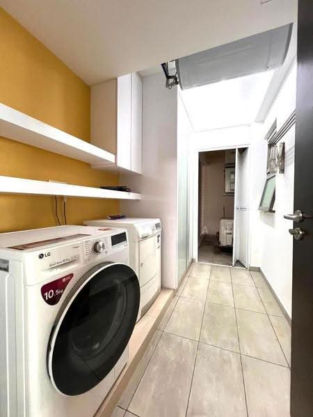 Pangsapuri untuk Dijual di Molek Pine 3 - Terry Tan - Interior - PropertyGuru.com.my