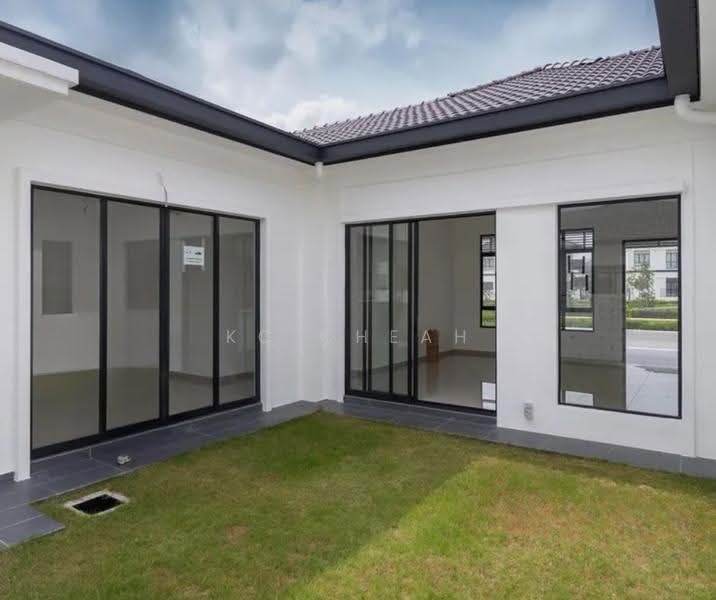Rumah Teres 1-Tingkat untuk Disewa di Eco Grandeur (Puncak Alam) - KC Cheah - Living Room - PropertyGuru.com.my