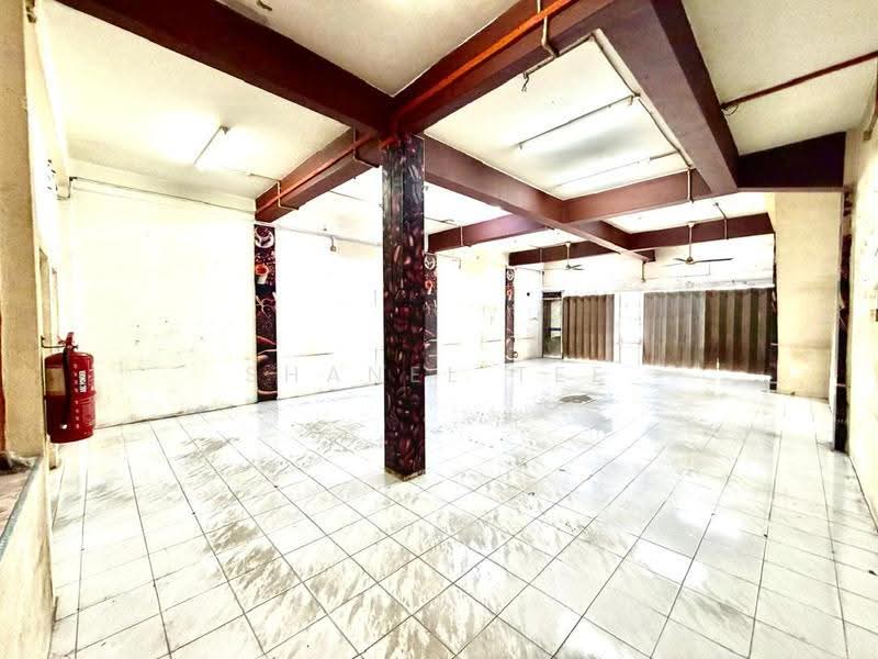 Shop for Sale in Kluang (Johor) - Shanel Tee - Interior - PropertyGuru.com.my