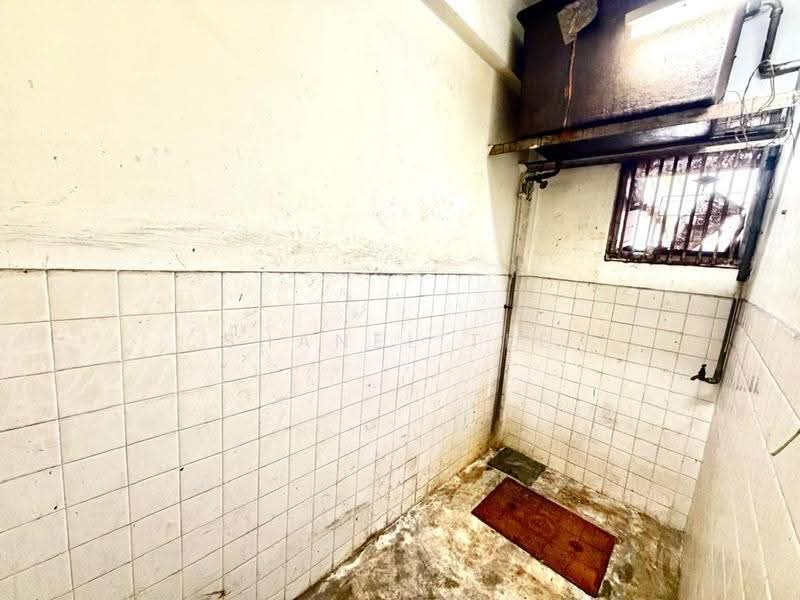Shop for Sale in Kluang (Johor) - Shanel Tee - Interior - PropertyGuru.com.my
