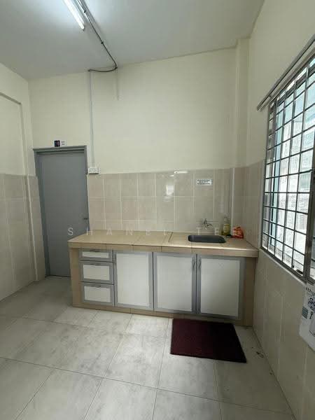 Shop for Sale in Kluang (Johor) - Shanel Tee - Kitchen - PropertyGuru.com.my