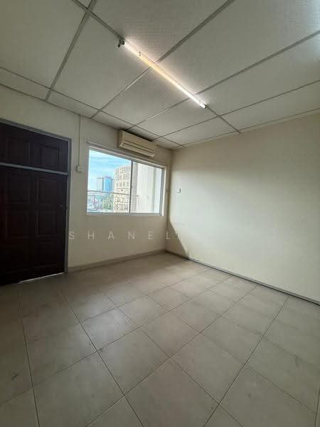 Shop for Sale in Kluang (Johor) - Shanel Tee - PropertyGuru.com.my