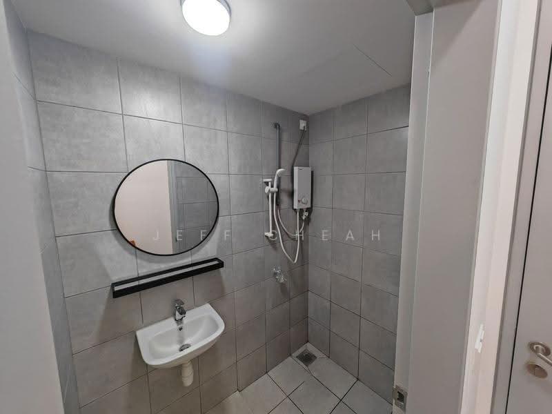 Kediaman Servis untuk Dijual di One Equine - Jeff Cheah - Bathroom - PropertyGuru.com.my