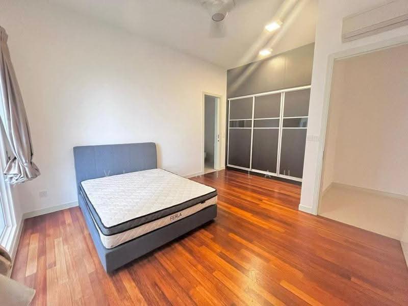 Condominium for Sale at Pavilion Hilltop - Vincent Lau - Bedroom - PropertyGuru.com.my