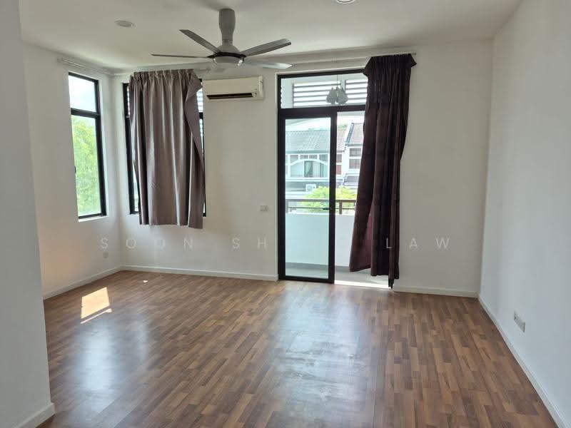 2-storey Terraced House for Sale in Eco Majestic (Semenyih) - Soon Sheng Law - Balcony - PropertyGuru.com.my