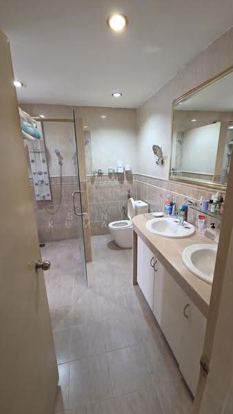 Semi-Detached House for Sale in Kota Damansara (Selangor) - Sanjay Kumar Sadananthan - Bathroom - PropertyGuru.com.my