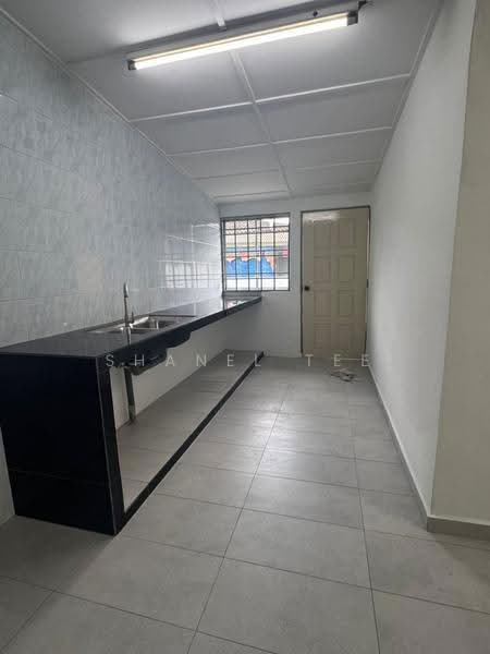 1-storey Terraced House for Sale in Taman Puteri (Kluang) - Shanel Tee - Kitchen - PropertyGuru.com.my