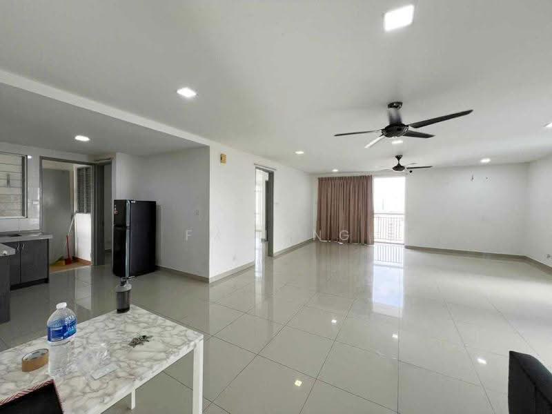 Kondominium untuk Dijual di Suasana Lumayan - FM Hong - Living Room - PropertyGuru.com.my