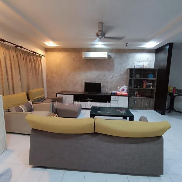 Rumah Teres 2-Tingkat untuk Disewa di Taman Kota Permai (Bukit Mertajam) - Jane Ng - Living Room - PropertyGuru.com.my