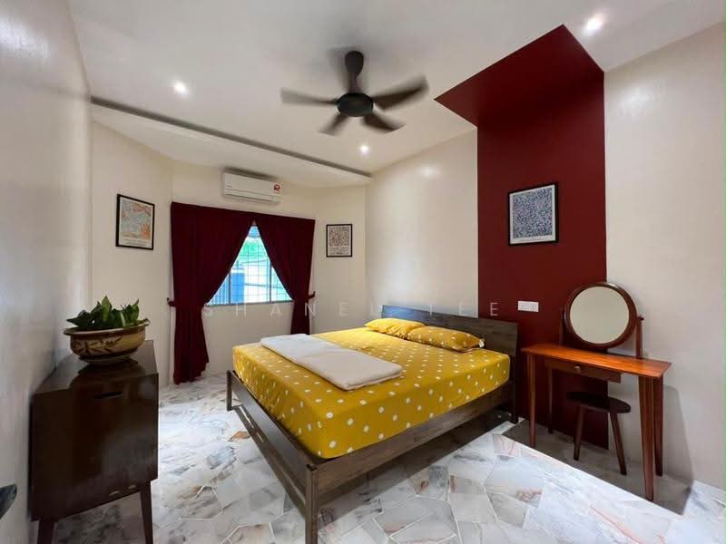 1-storey Terraced House for Sale in Taman Gunung Lambak (Kluang) - Shanel Tee - Bedroom - PropertyGuru.com.my