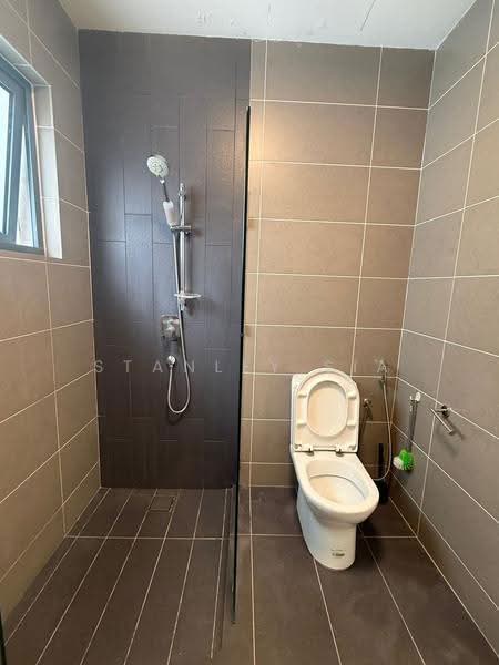 Kondominium untuk Dijual di Urbana Residences - Stanley Sia - Bathroom - PropertyGuru.com.my