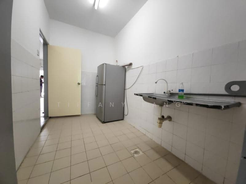 2-storey Terraced House for Sale in Bandar Baru Kundang (Rawang) - Tiffany Yang - Kitchen - PropertyGuru.com.my