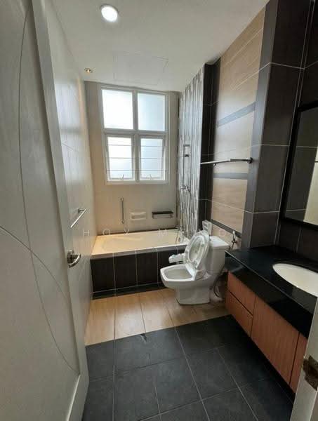 Condominium for Rent at Fettes Residence - Hoy Meng - Bathroom - PropertyGuru.com.my