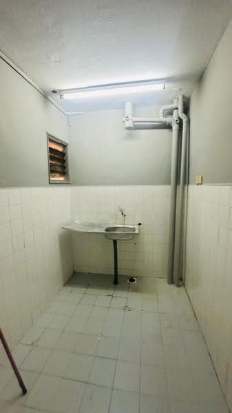 Rumah Flat untuk Dijual di Jalan Haji Manan Flat - Shanel Tee - Interior - PropertyGuru.com.my