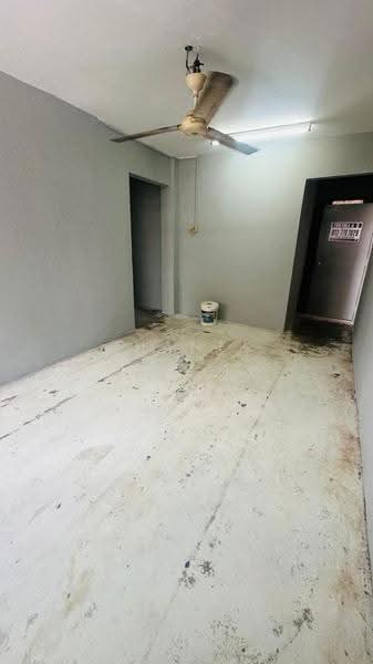 Rumah Flat untuk Dijual di Jalan Haji Manan Flat - Shanel Tee - Interior - PropertyGuru.com.my