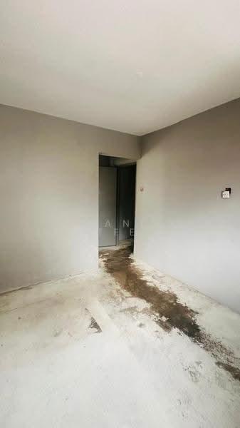 Rumah Flat untuk Dijual di Jalan Haji Manan Flat - Shanel Tee - Interior - PropertyGuru.com.my