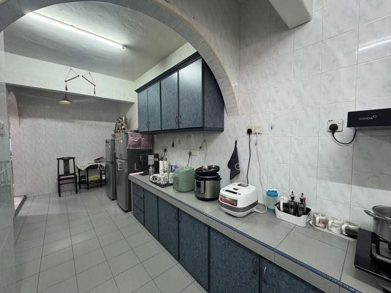 2-storey Terraced House for Sale in Taman Putra Indah (Seri Kembangan) - Melinda Goh - Kitchen - PropertyGuru.com.my