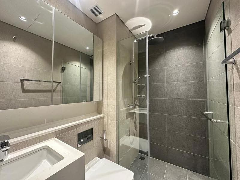 Kediaman Servis untuk Disewa di TRX Residences - Rex Tan - Bathroom - PropertyGuru.com.my
