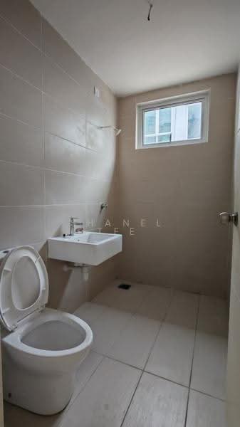 Rumah Teres 2-Tingkat untuk Dijual di Bandar Seri Impian (Kluang) - Shanel Tee - Bathroom - PropertyGuru.com.my