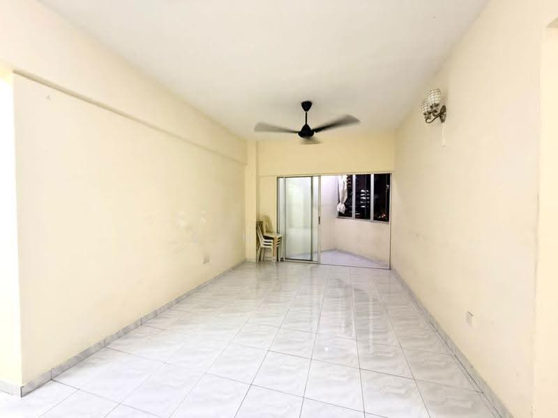 Pangsapuri untuk Disewa di Sri Impian Apartment - Sun Yap - Living Room - PropertyGuru.com.my