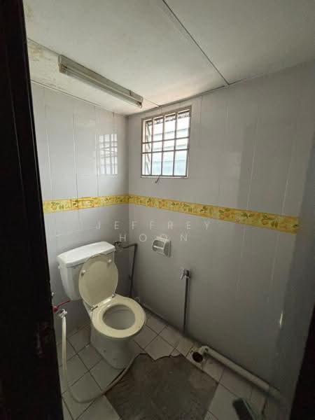 Kedai untuk Disewa di Lintang Pekan Baru (Klang) - Jeffrey Hoon - Bathroom - PropertyGuru.com.my