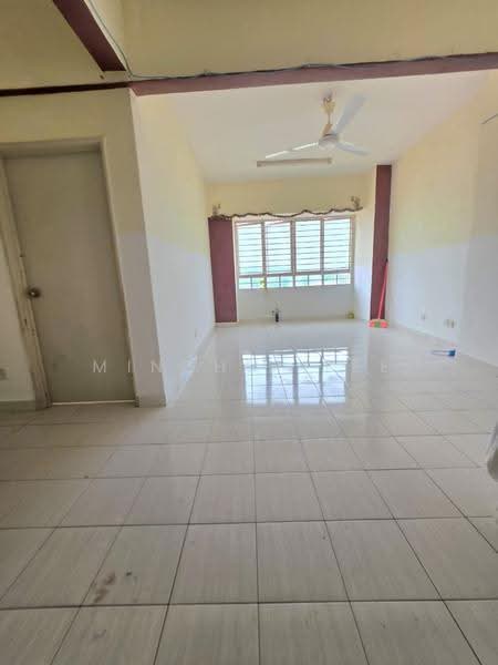 Service Residence for Sale at Serdang Skyvillas (Serdang Perdana) - Minghui Lee - Living Room - PropertyGuru.com.my
