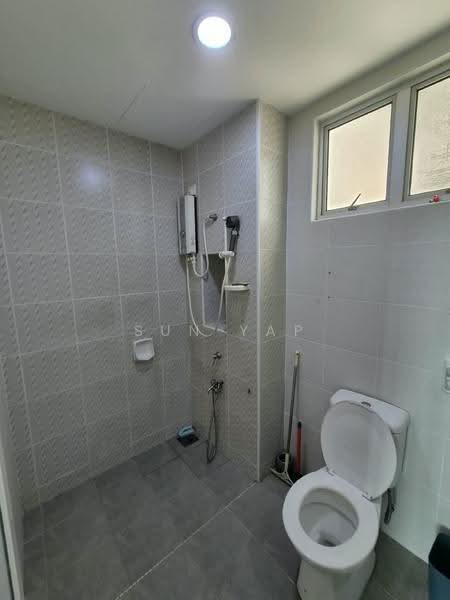 Apartment for Rent at Austin Suites (Permata Austin) - Sun Yap - Bathroom - PropertyGuru.com.my