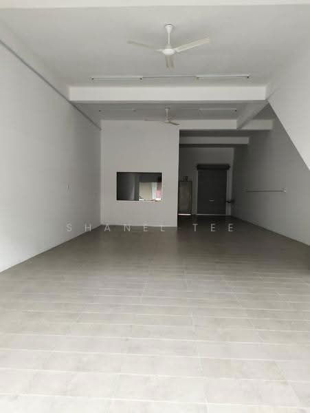 Shop for Rent in Taman Tasik Indah (Kluang) - Shanel Tee - Interior - PropertyGuru.com.my