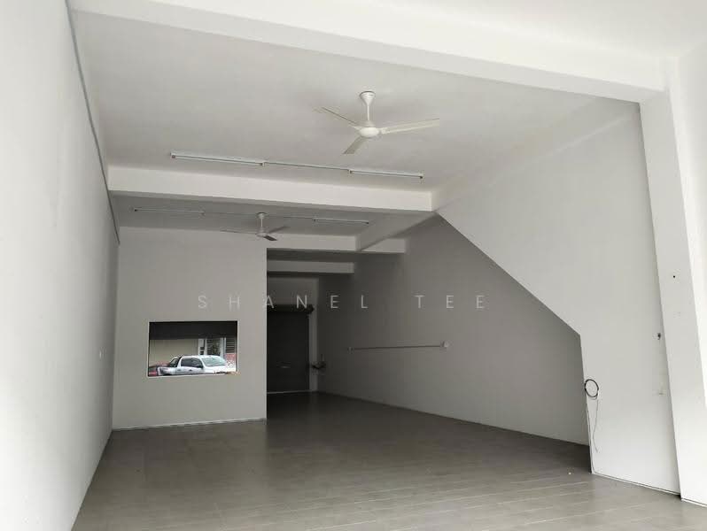 Shop for Rent in Taman Tasik Indah (Kluang) - Shanel Tee - Interior - PropertyGuru.com.my