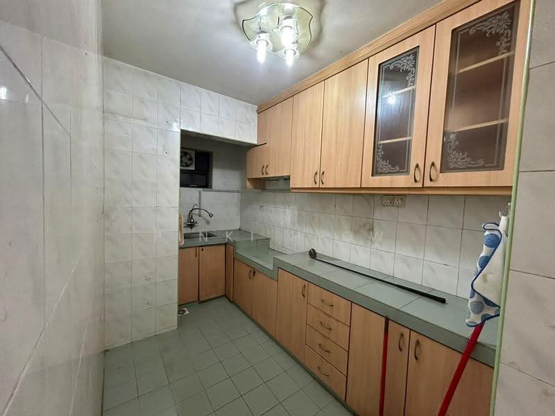 Pangsapuri untuk Disewa di Desa Sri Puteri B - Pinki Heow - Kitchen - PropertyGuru.com.my