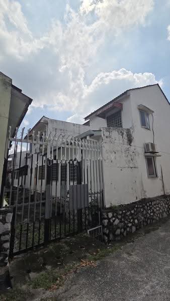 Terraced House for Sale in Usj 2 (Subang Jaya) - Sanjay Kumar Sadananthan - Exterior - PropertyGuru.com.my
