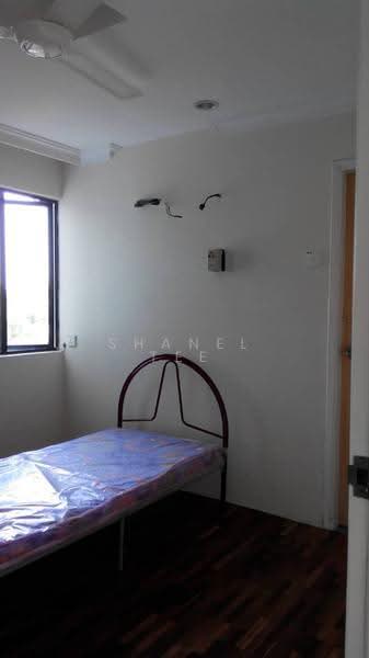 Kondominium untuk Dijual di Pasir Mutiara Condominium - Shanel Tee - Bedroom - PropertyGuru.com.my