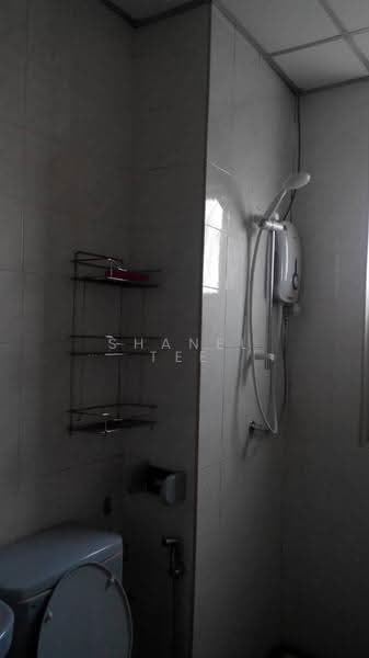Kondominium untuk Dijual di Pasir Mutiara Condominium - Shanel Tee - Bathroom - PropertyGuru.com.my
