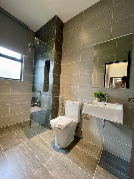 Cluster House for Sale in Shah Alam (Selangor) - Lawrence Chan - Bathroom - PropertyGuru.com.my