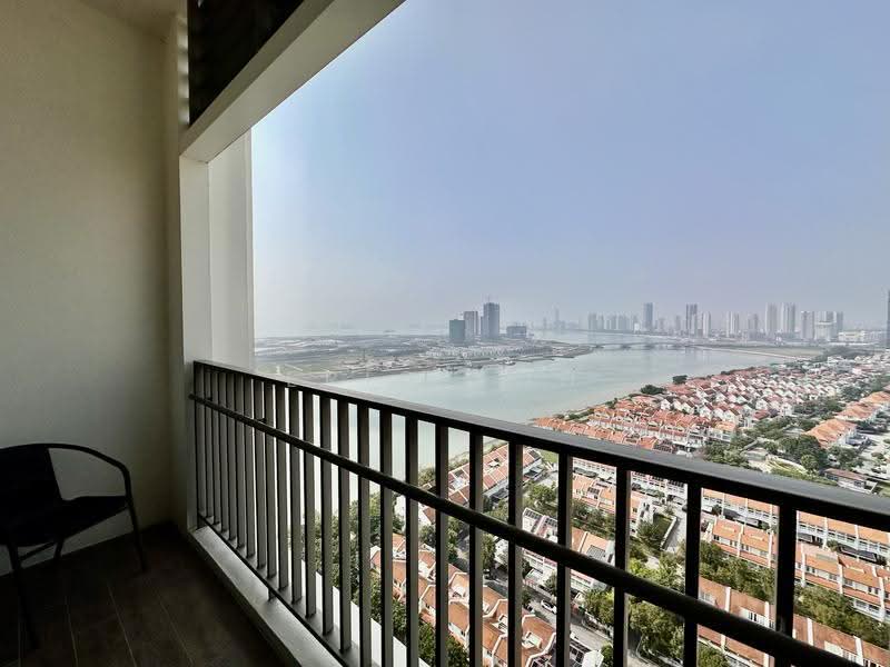 Kediaman Servis untuk Dijual di Straits Residences - Eric Boh - Balcony - PropertyGuru.com.my