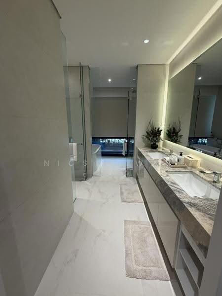 Service Residence for Sale at Pavilion Damansara Heights - Nicson Wan - Bathroom - PropertyGuru.com.my