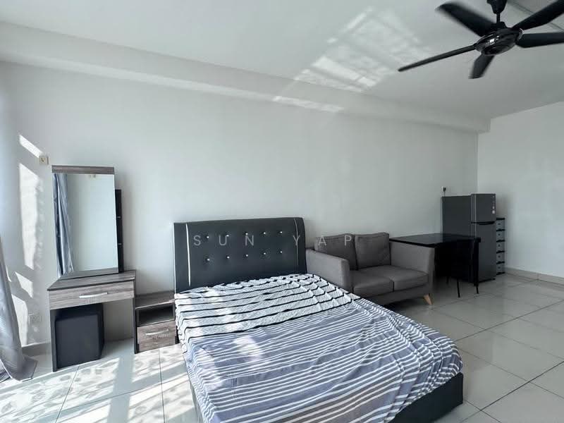 Kediaman Servis untuk Disewa di KSL Residence @ Daya - Sun Yap - Bedroom - PropertyGuru.com.my