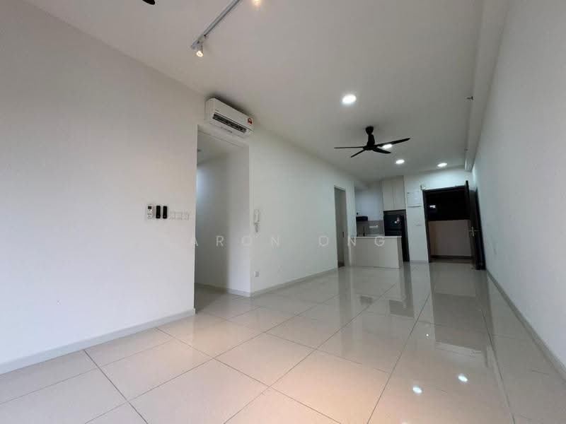 Kediaman Servis untuk Dijual di Sunway Avila Residences - Aaron Ong - Living Room - PropertyGuru.com.my