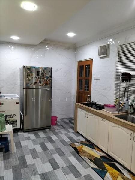 Rumah Teres 2-Tingkat untuk Dijual di Taman Bukit Subang (Shah Alam) - Charis Ng - Kitchen - PropertyGuru.com.my