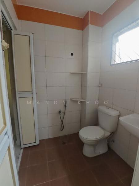 Rumah Teres 2-Tingkat untuk Dijual di Taman Wangsa Melawati (Setapak) - Mandy Khoo - Bathroom - PropertyGuru.com.my